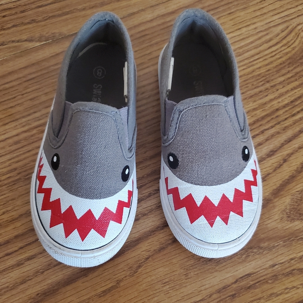 Toddler slip on shoes